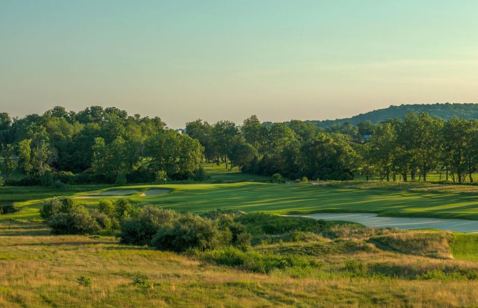 Hawk Pointe Golf Club Logo