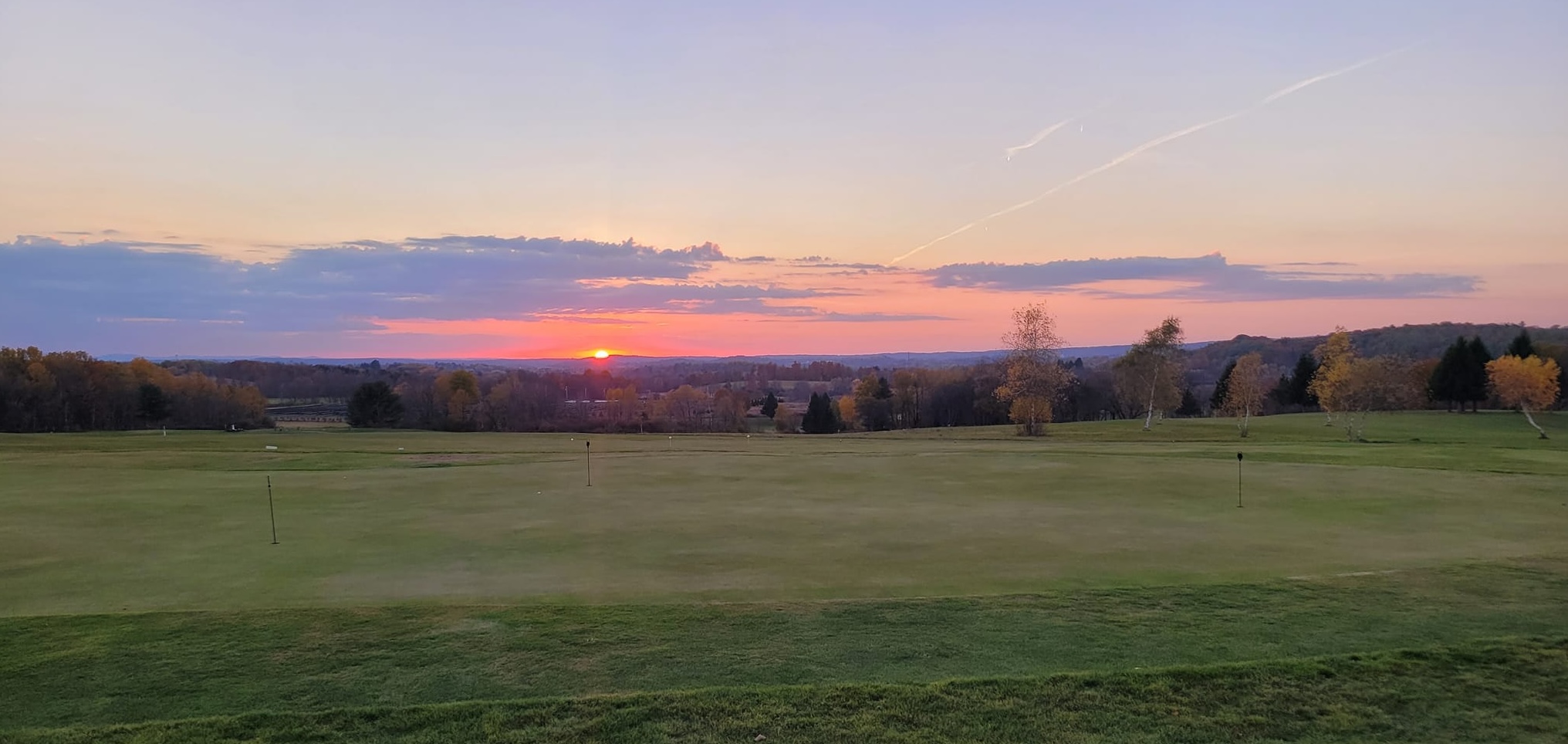 Hales Mills Country Club Logo