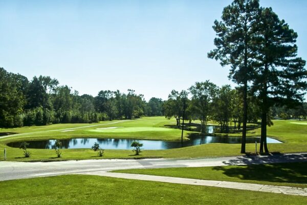 Gates Four Golf & Country Club Logo